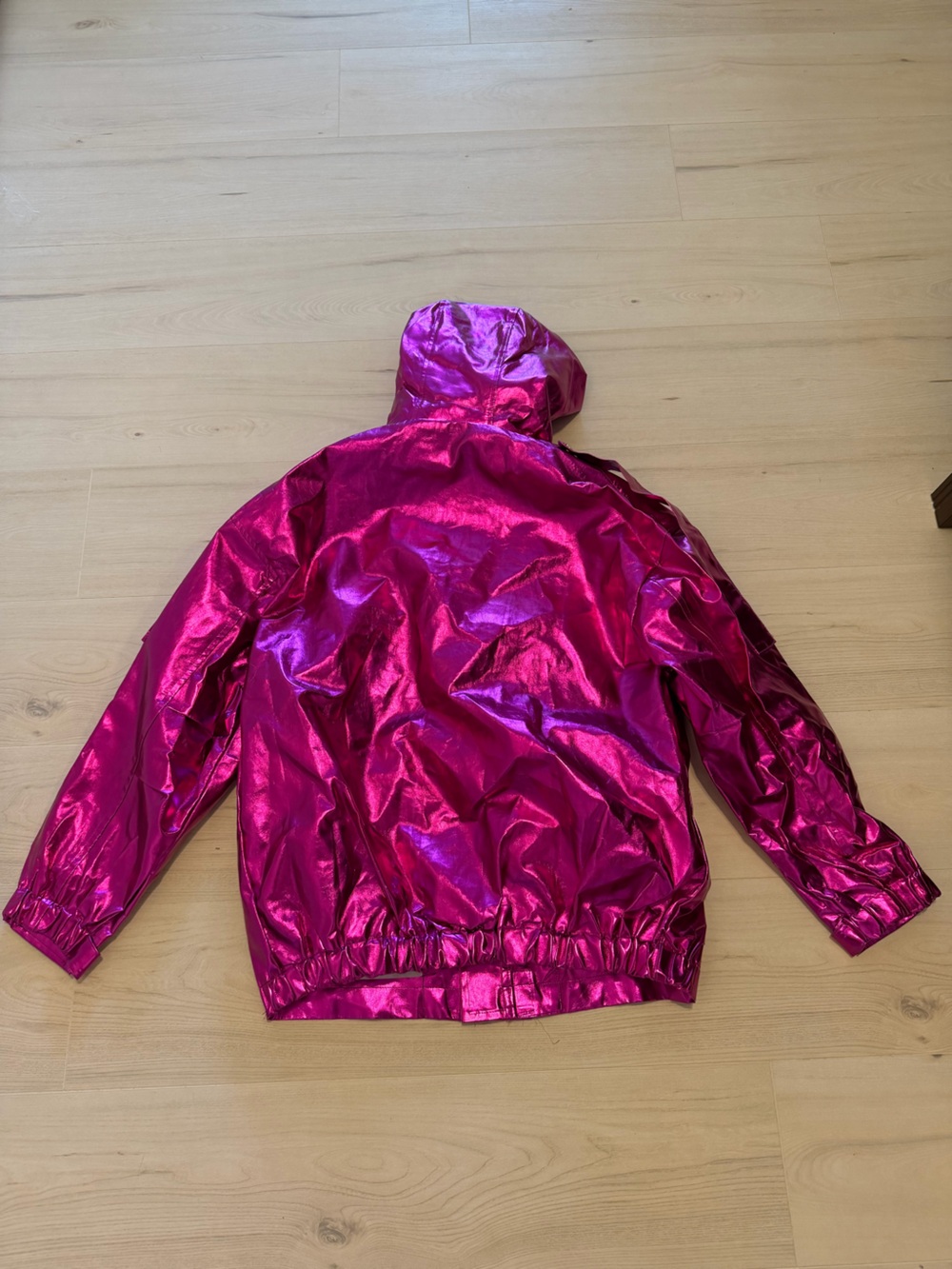 AEEWINNER Metallic Fuchsia Hooded Raincoat - Picture 3 of 3